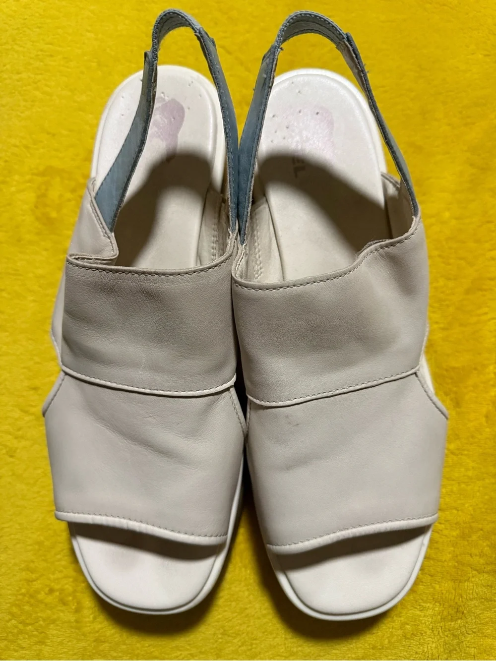 Sorel cream leather